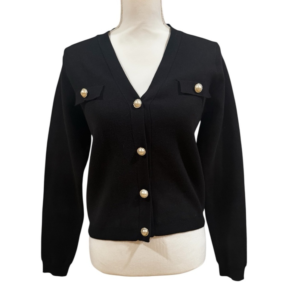 Tahari black front button down V-neck cardigan sweater, faux pockets, M.